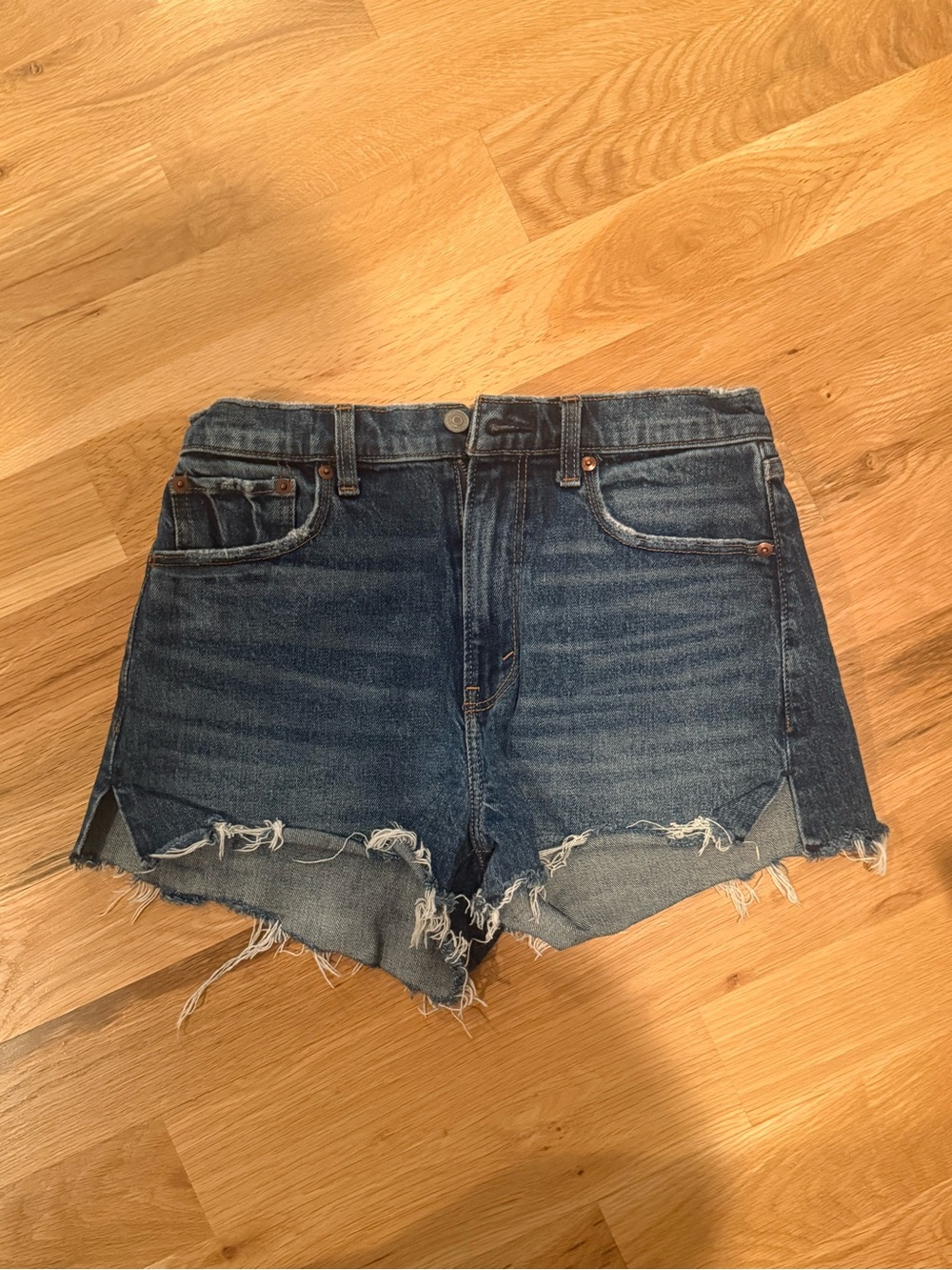 Abercrombie & Fitch The Mom Short High-Rise Denim Shorts